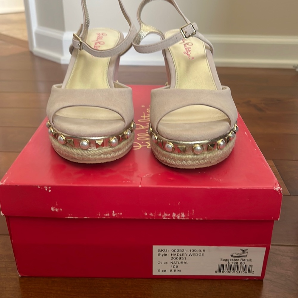 New in box. Lilly Pulitzer Hadley Wedge